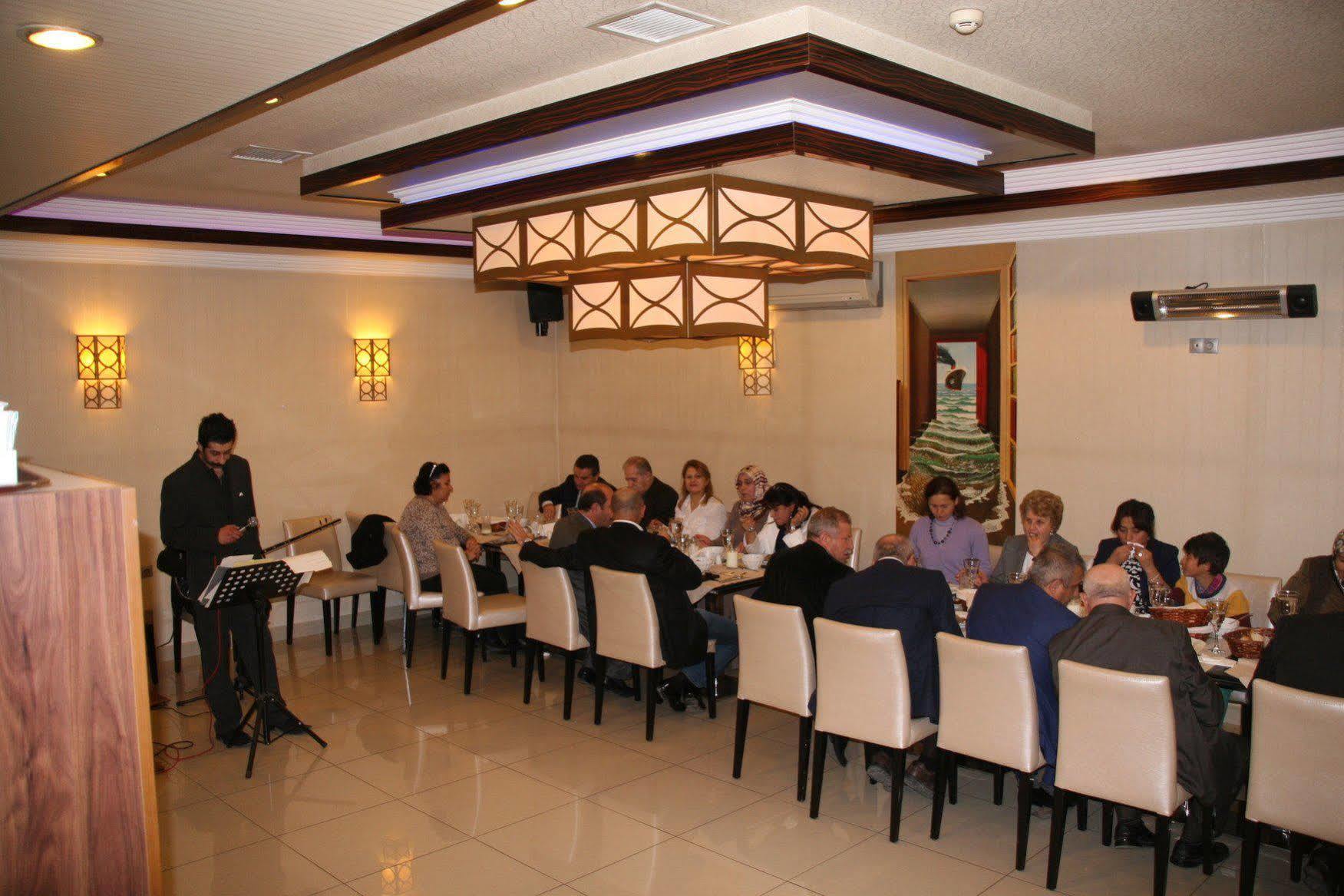 Ankara Risiss Hotel Buitenkant foto
